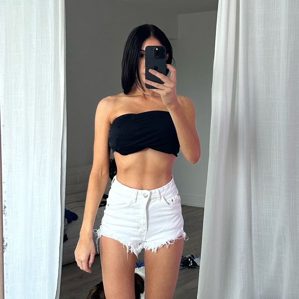 Zara Jean shorts , daisy dukes, short shorts, white denim, size 0